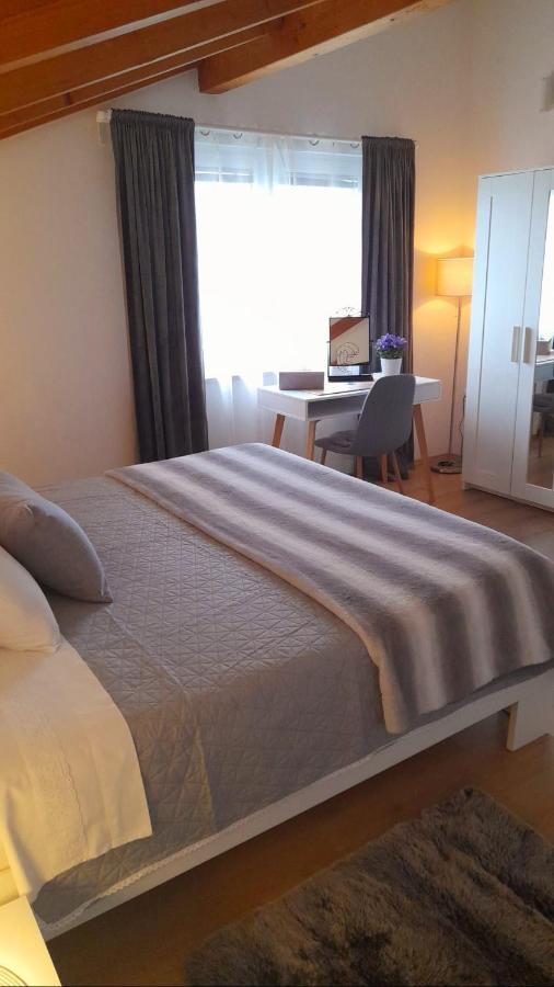 Apartman Diana,Free Parking Πούλα Εξωτερικό φωτογραφία