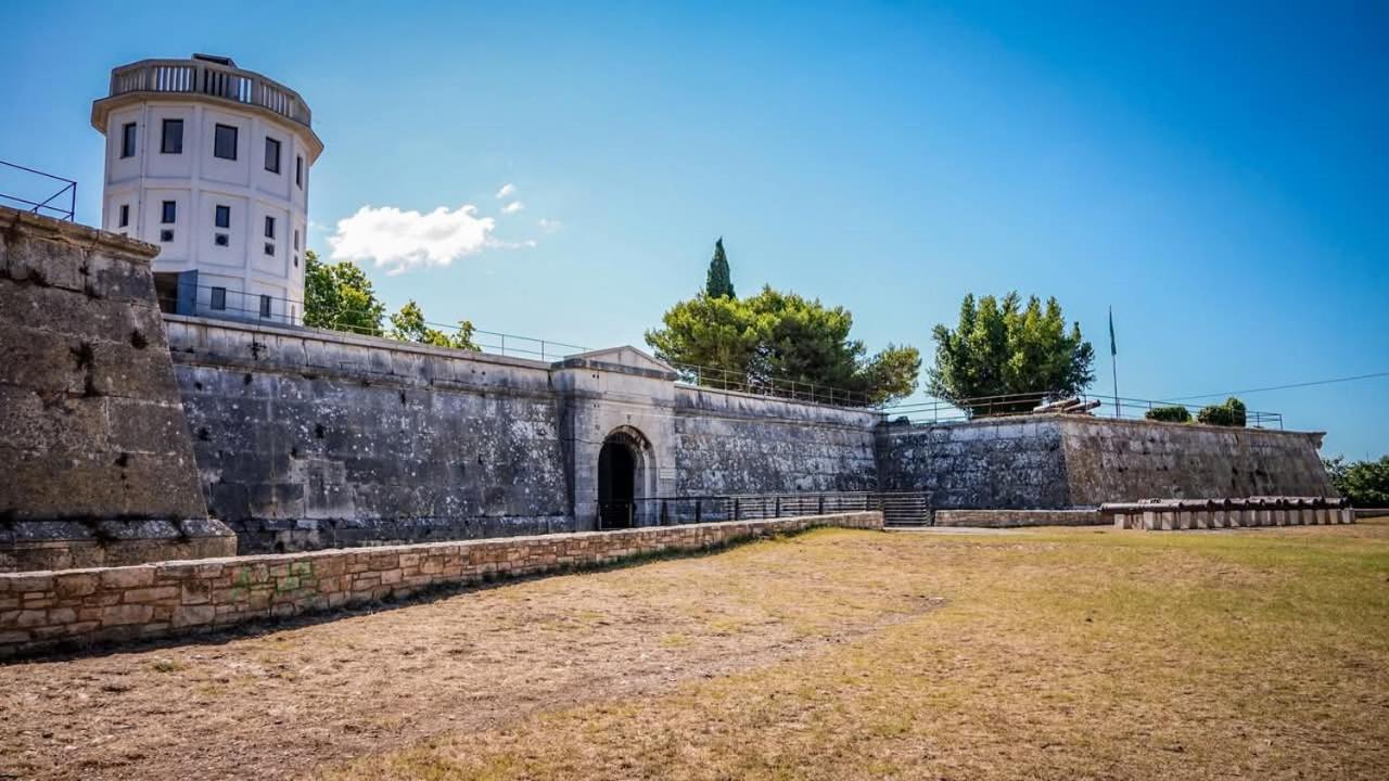Apartman Diana,Free Parking Πούλα Εξωτερικό φωτογραφία