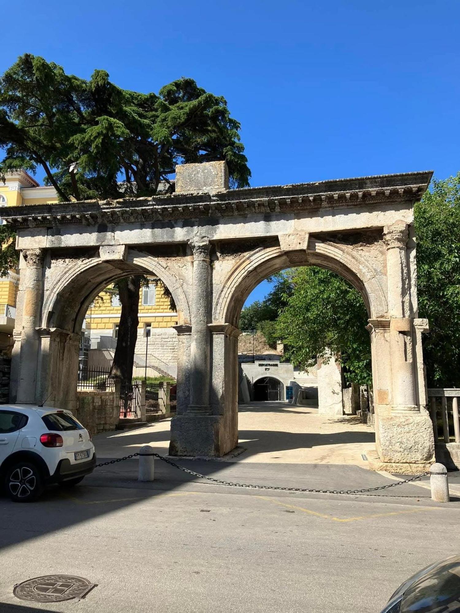 Apartman Diana,Free Parking Πούλα Εξωτερικό φωτογραφία